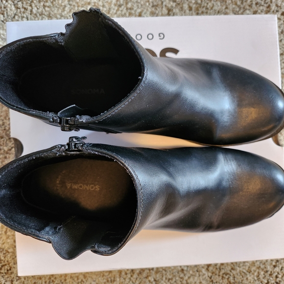 Sonoma Womens Black Boots, Size 8 Wide - Picture 4 of 9